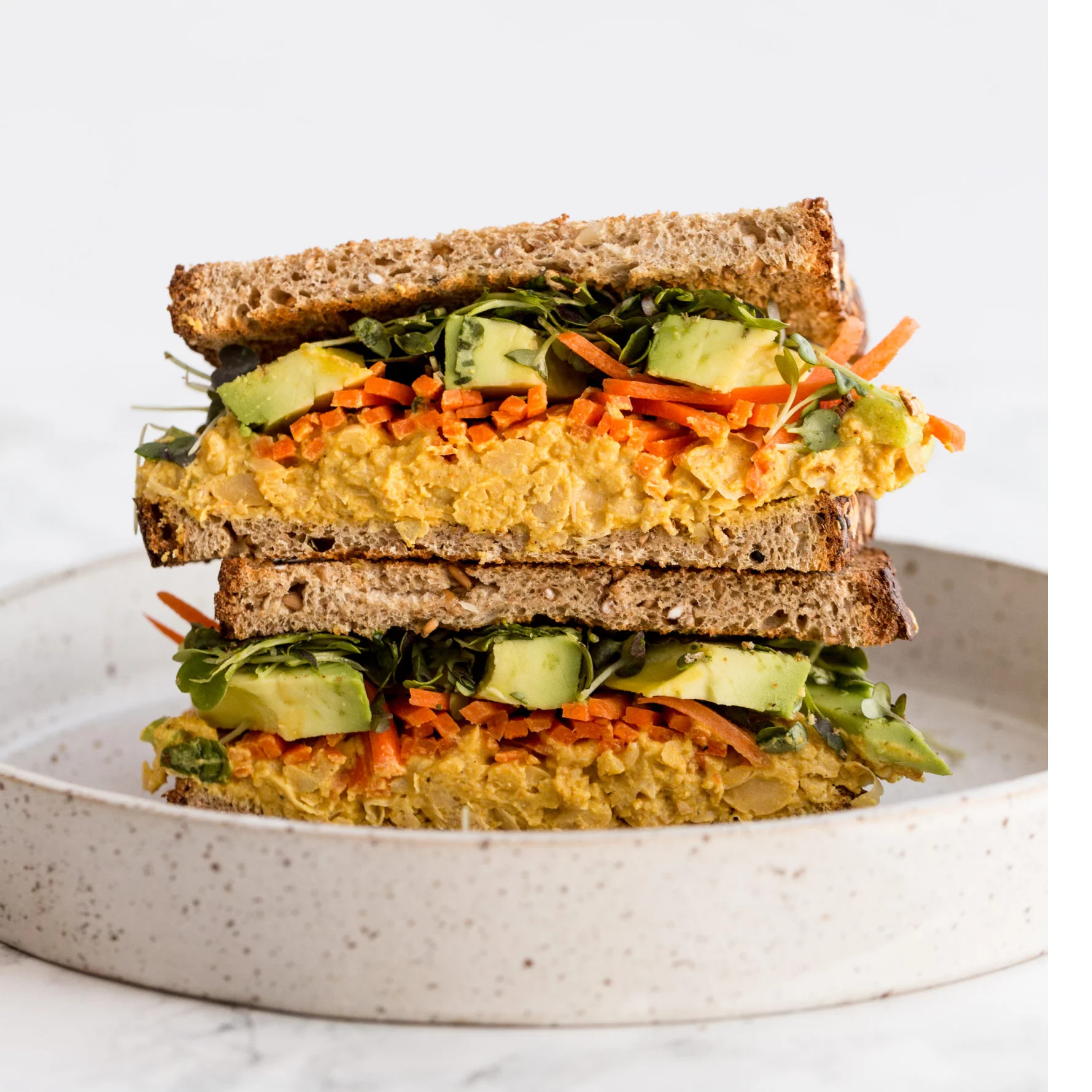 ساندویچ کاری و نخود